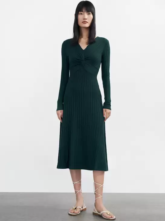 Twist Front Knitted Midi Dress - image 6