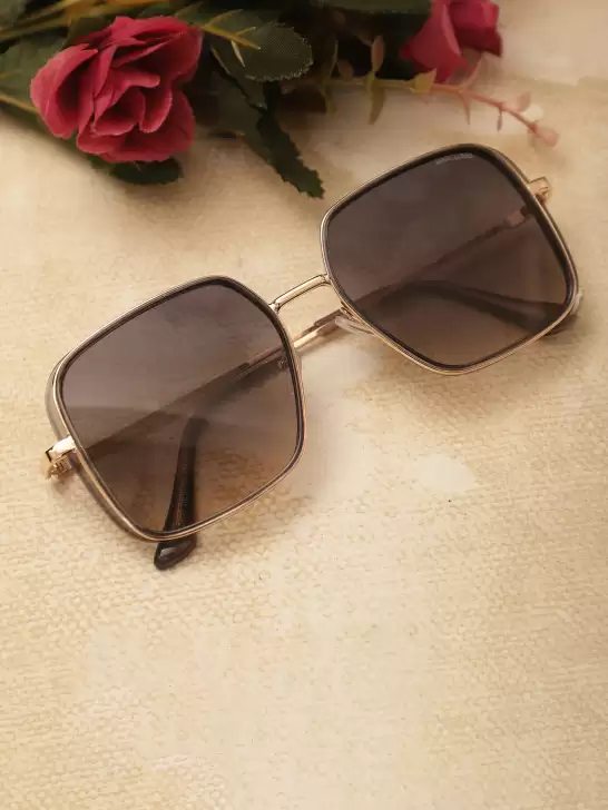 Women Square Sunglasses with UV Protected Lens - image 6