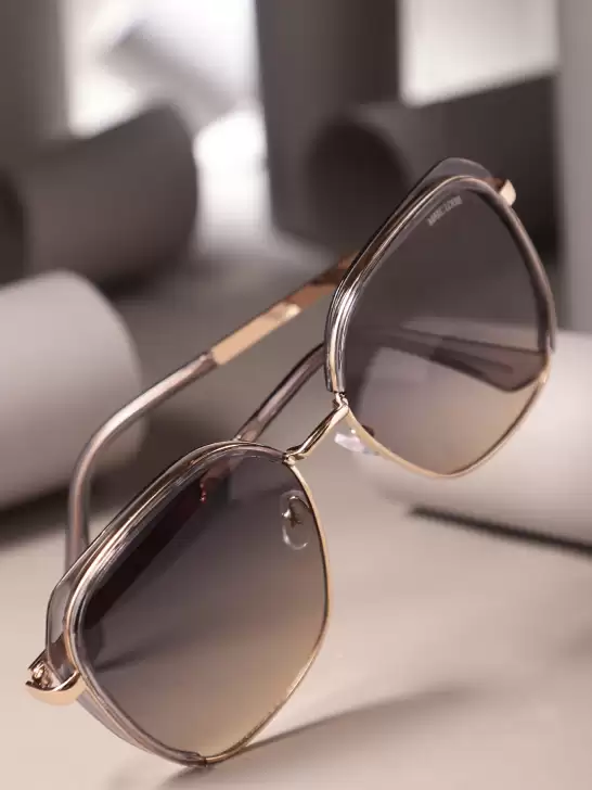 Women Square Sunglasses with UV Protected Lens - image 6