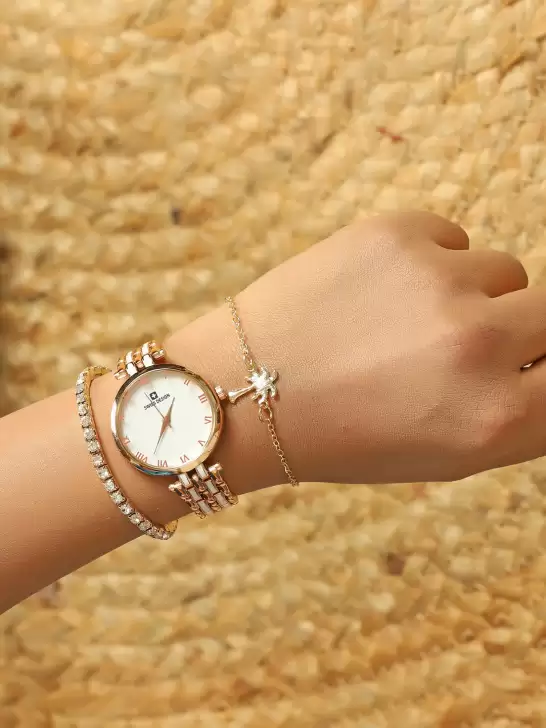 Women Analogue Watch - image 6