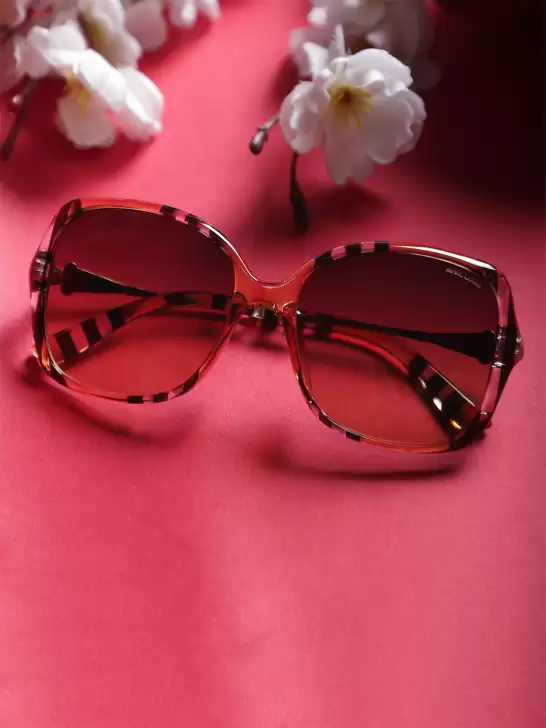 Women Square Sunglasses with UV Protected Lens - image 6