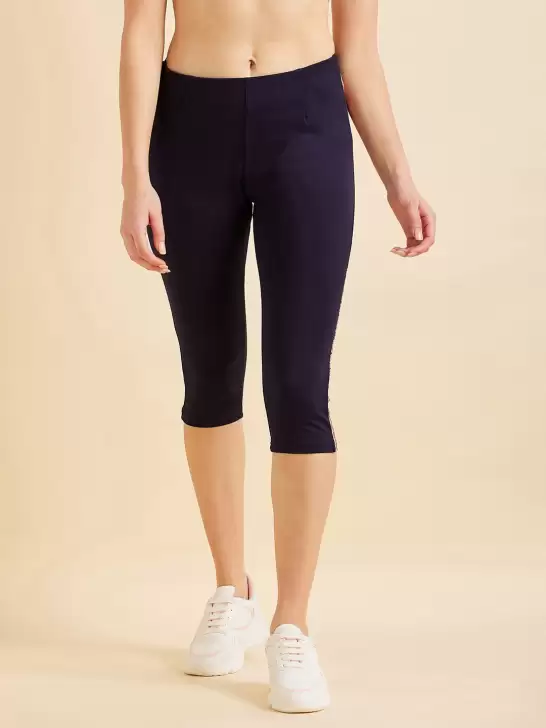 Women Mid-Rise Sports Capris - image 6