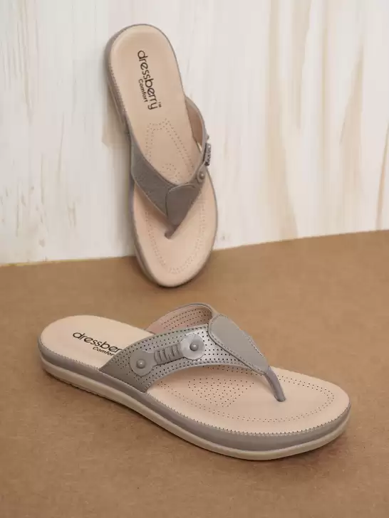 Women Textured Open Toe Flats - image 6