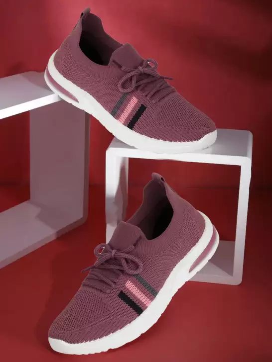 Women Flyknit Sports Shoes - image 6