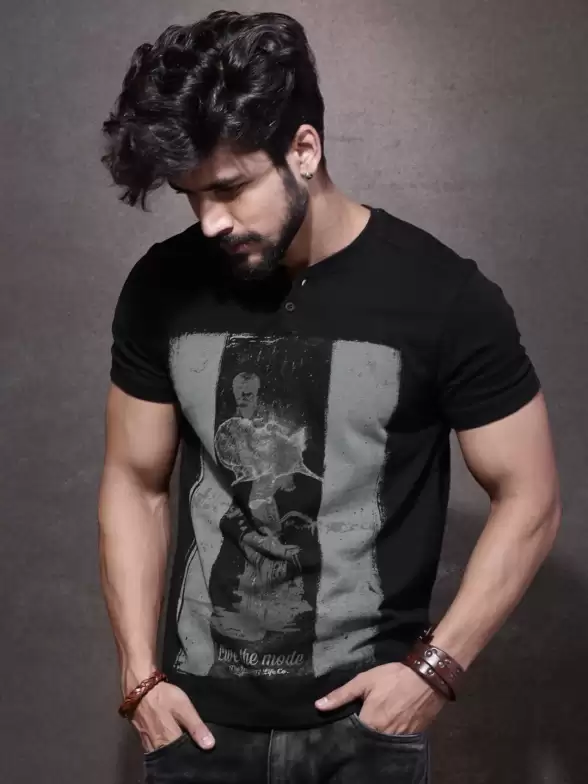 Printed Henley T-shirt - image 7