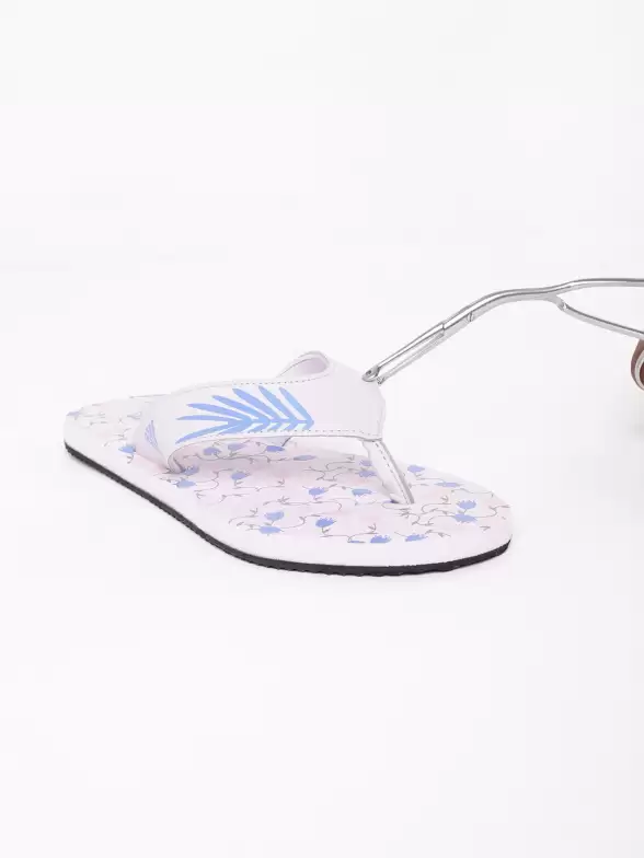 Women Printed Thong Flip-Flops - image 7