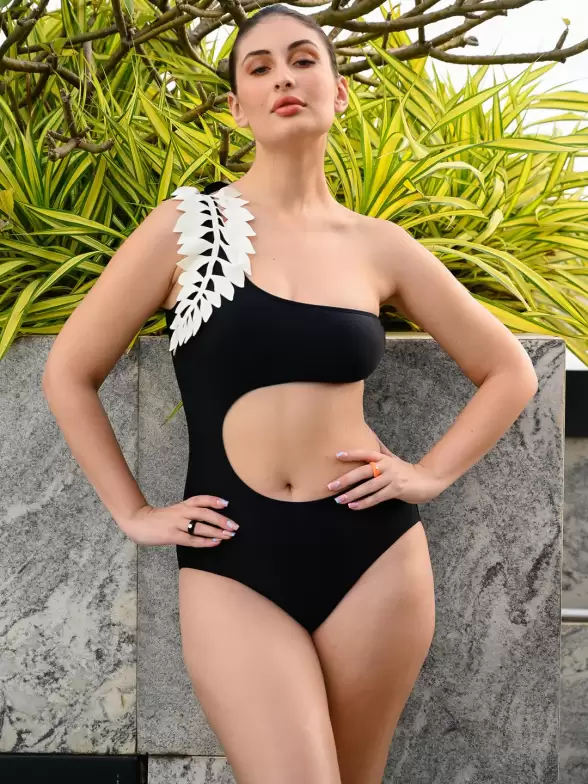 Women Solid One Shoulder Swimsuit - image 7