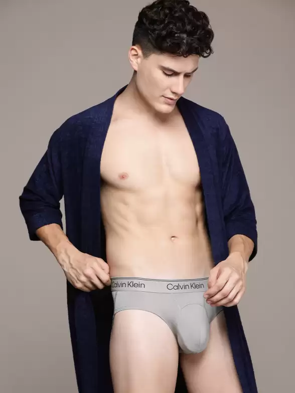 Men Solid Knitted Basic Briefs - image 7