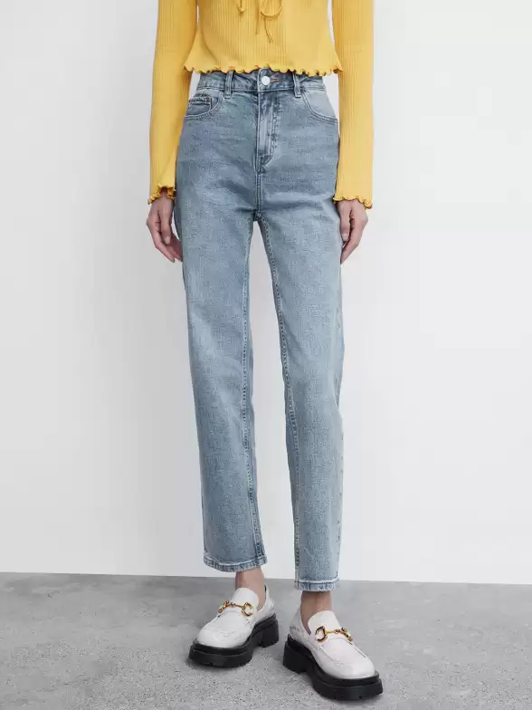 Women Tapered Fit Jeans - image 7