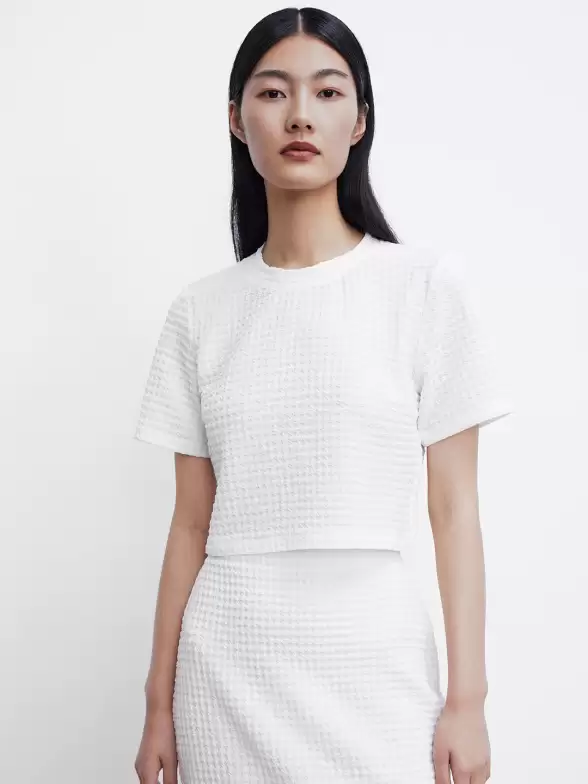 Textured Cropped T-shirt - image 7