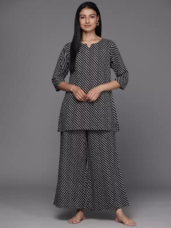 Women Geometric Print Night suit - image 7