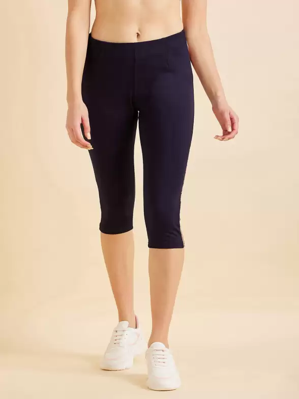 Women Mid-Rise Sports Capris - image 7