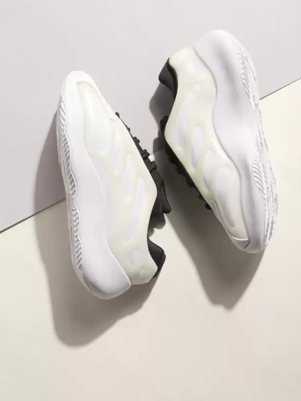 Women Colourblocked  Sneakers - image 7