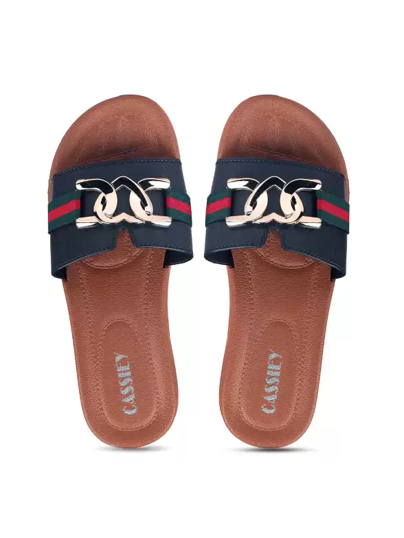 Women Embellished Rubber Sliders - image 7