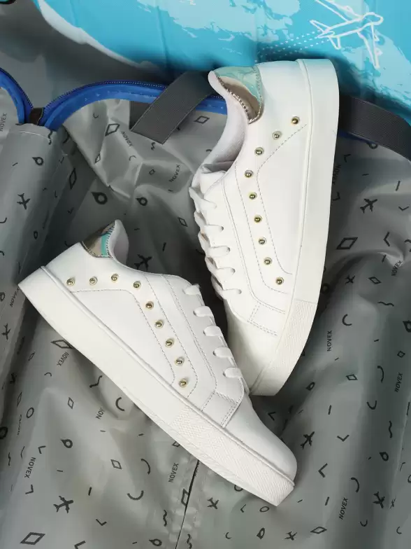 Women Colourblocked Sneakers - image 7