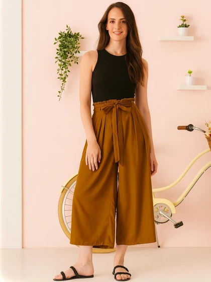Paperbag-waist pants with fitted top casual chic date outfit