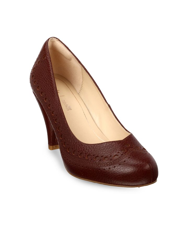 Clarks hotsell tan pumps