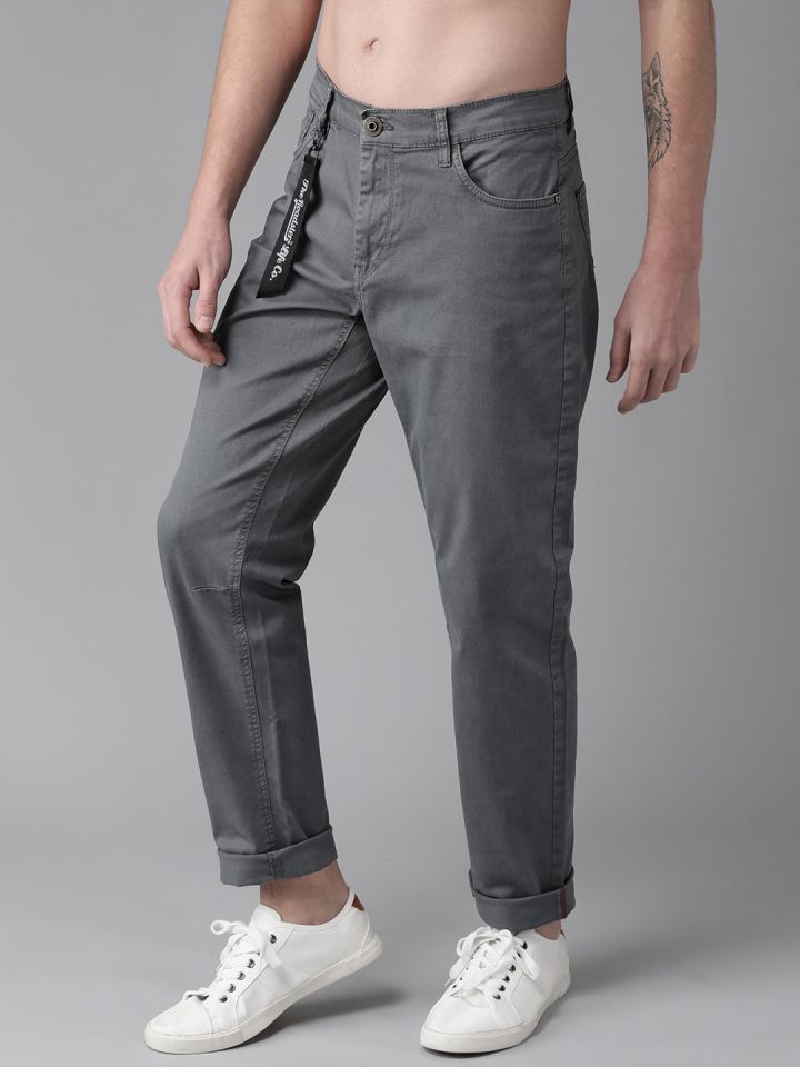The Roadster Lifestyle Co Men Grey Slim Fit Solid Regular Trousers