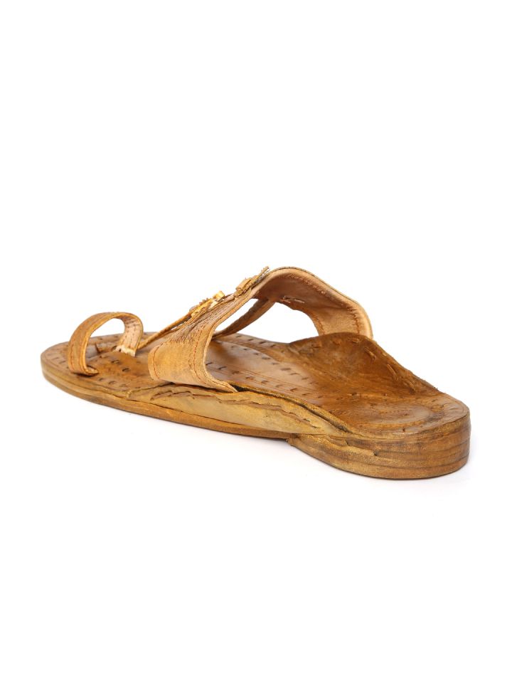 fabindia kolhapuri chappal