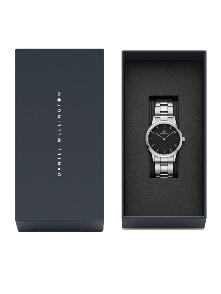 Buy Daniel Wellington Women Iconic Link Round Analogue Watch