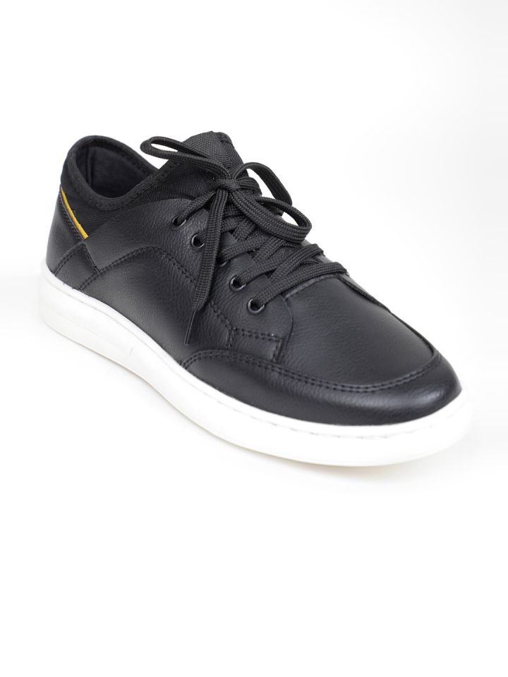 Myntra black sneakers discount