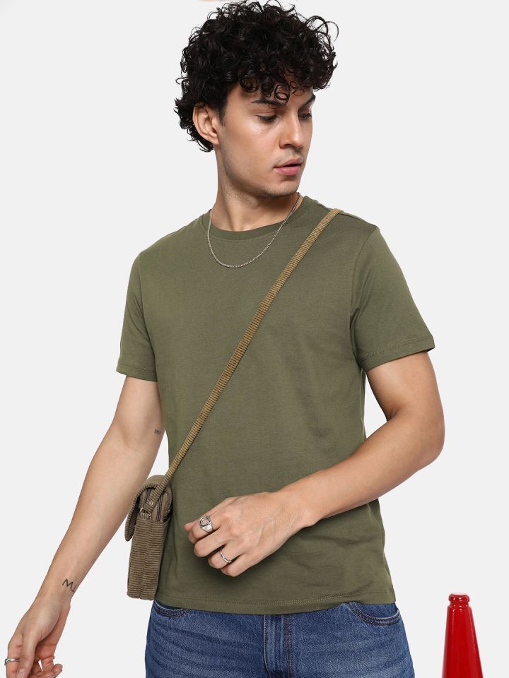 Buy Roadster Men Olive Green Solid Round Neck T Shirt - Tshirts
