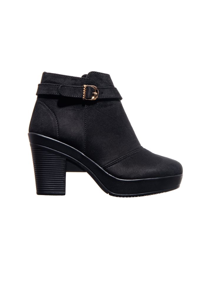 Khadims boot store
