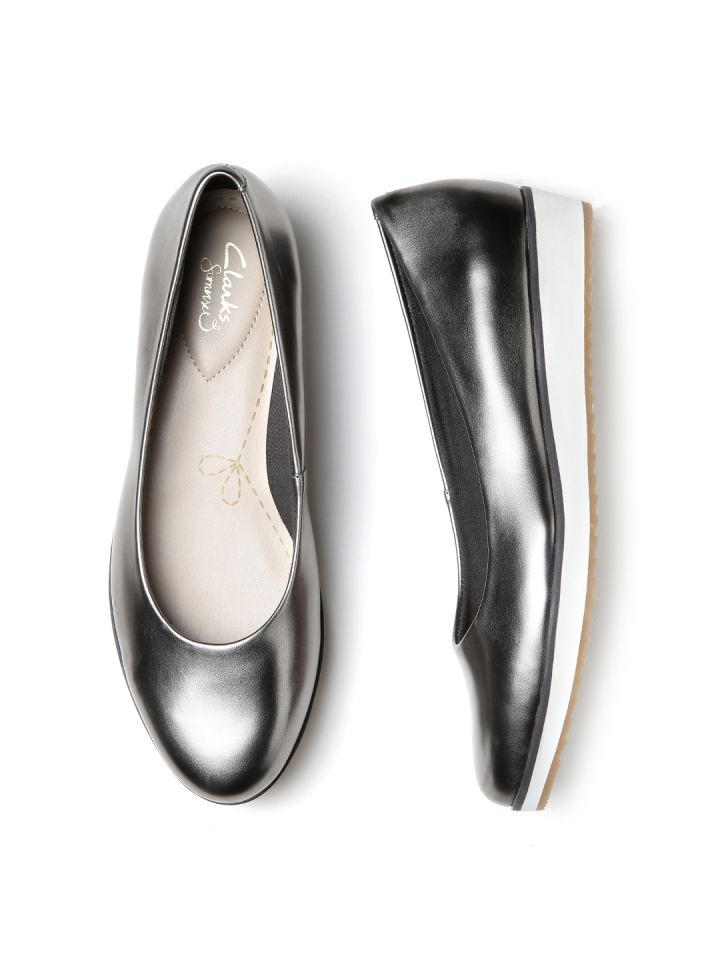 Clarks Women Gunmetal Toned Glossy Flat Shoes