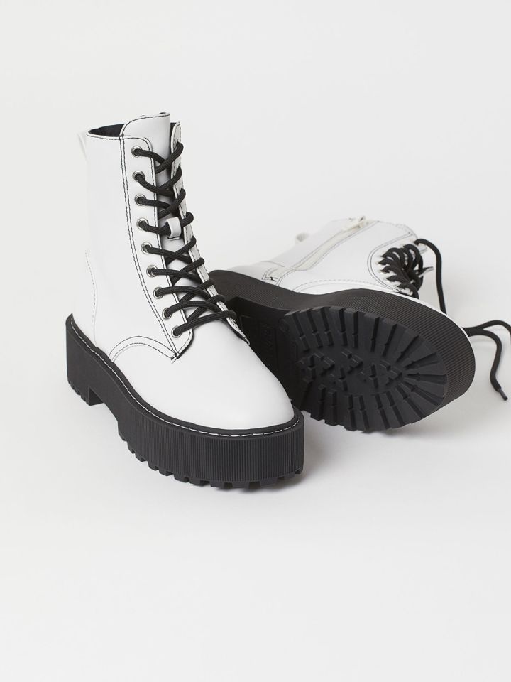 White and black hot sale platform boots