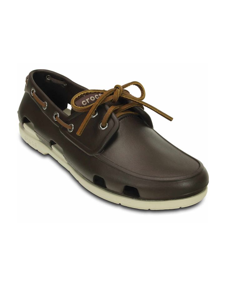 crocs mens deck shoes