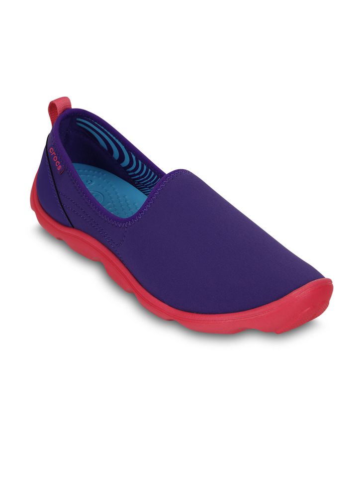 Crocs duet busy day ballet flat on sale