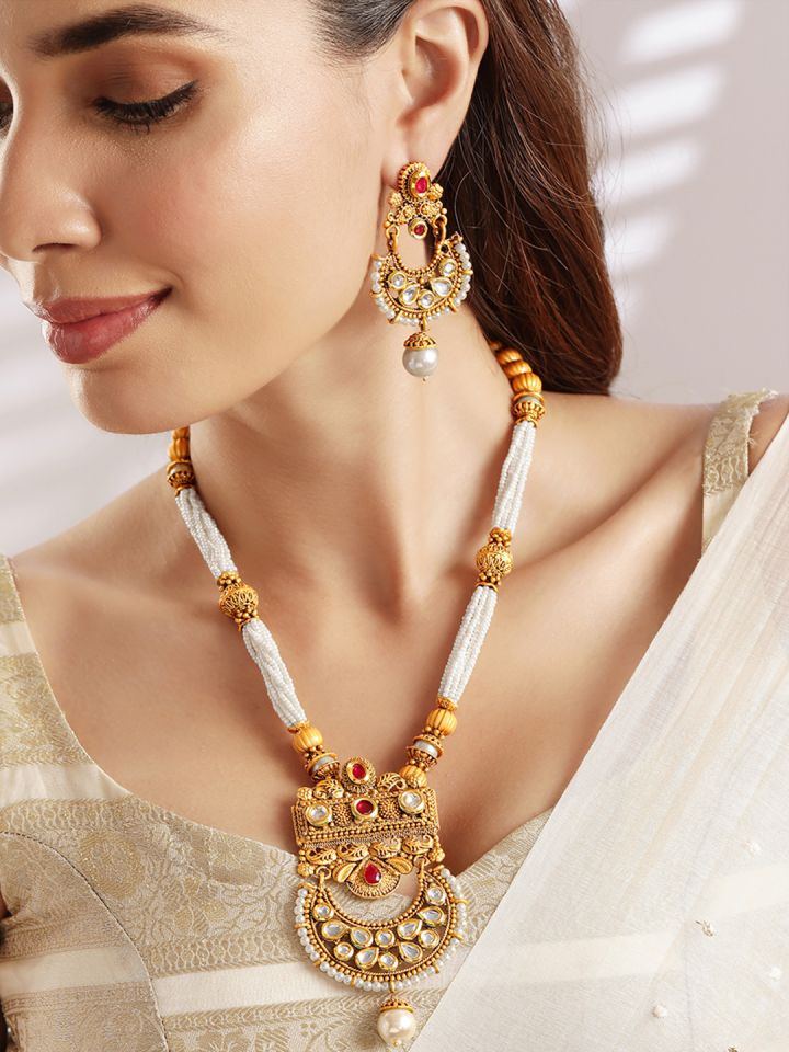 White and red shop stone necklace