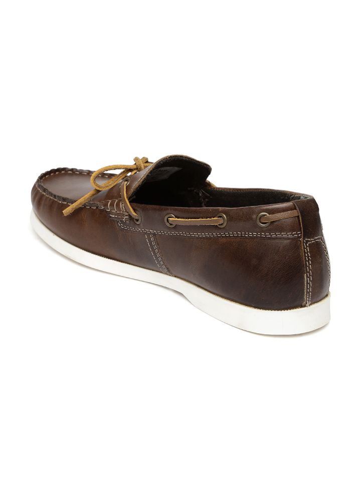 Boat shoes red tape store