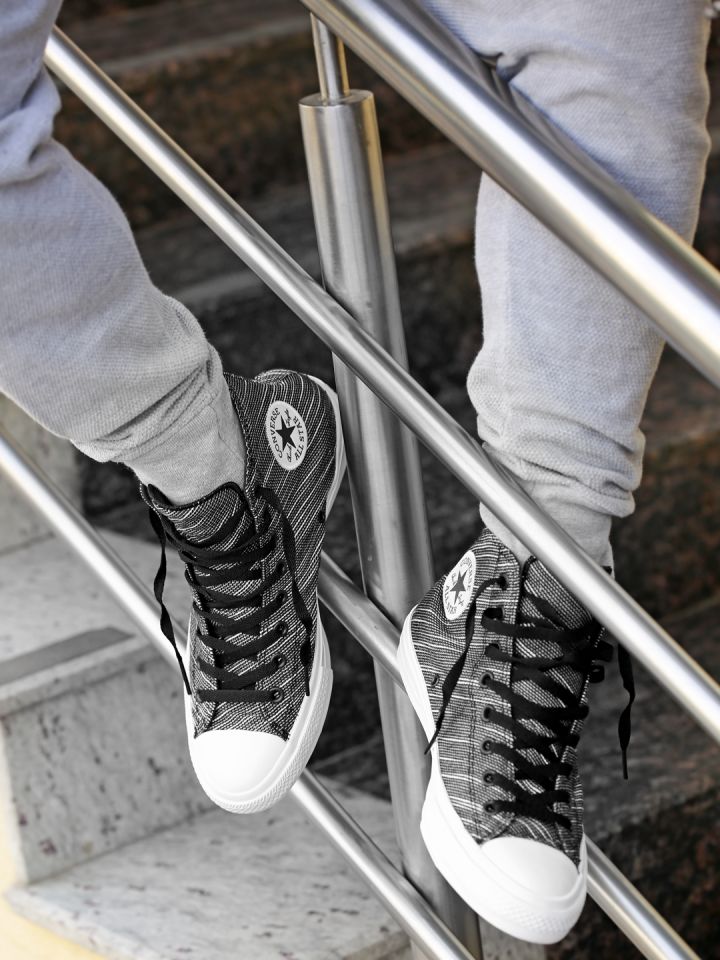 Mens black and shop white chuck taylors
