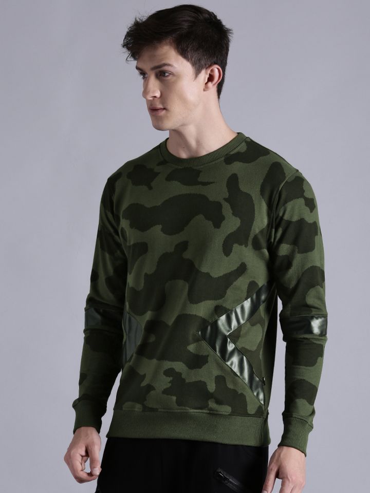 Nike online camo crewneck