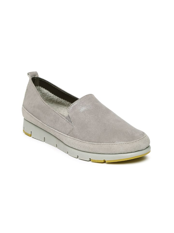 Aerosoles slip on sneakers 2025