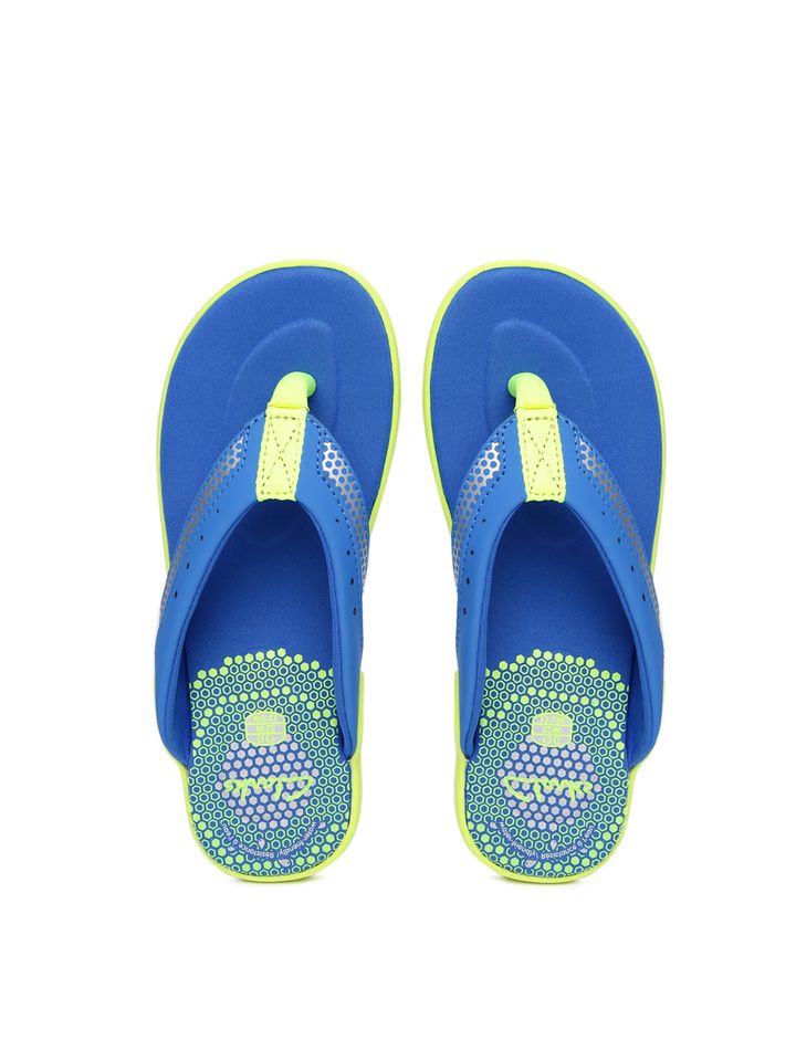 clarks flip flops green