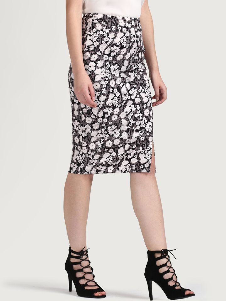 Pencil skirt top myntra