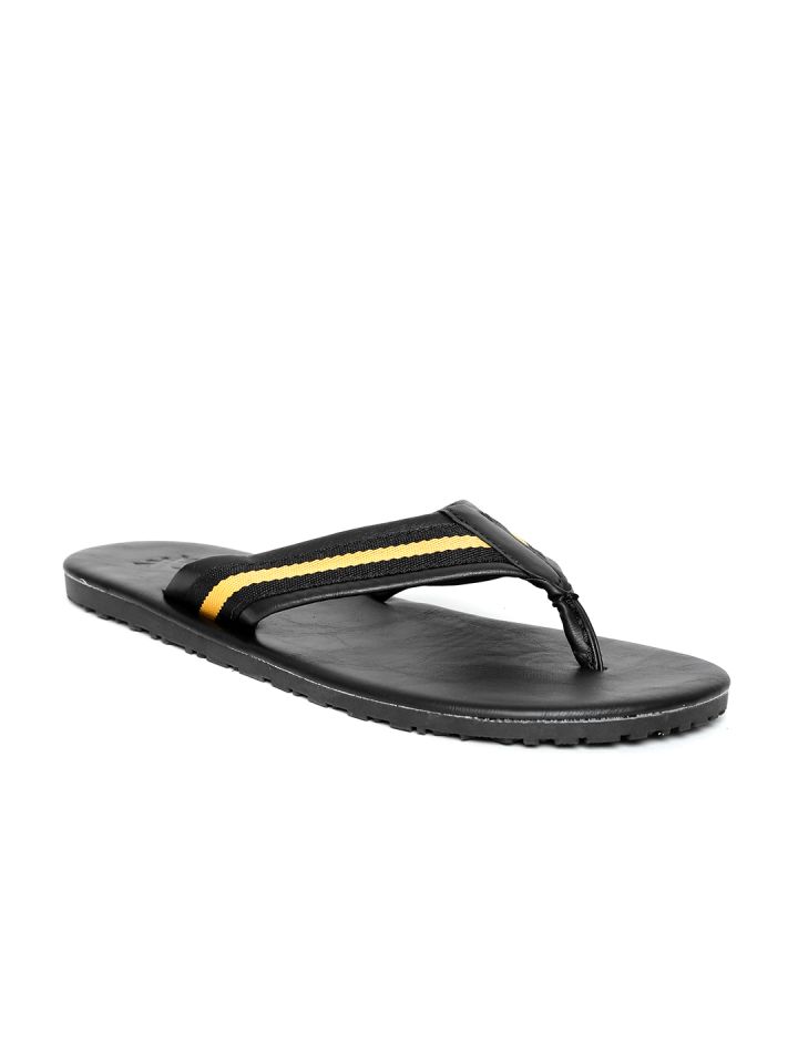 Ucb flip clearance flops myntra