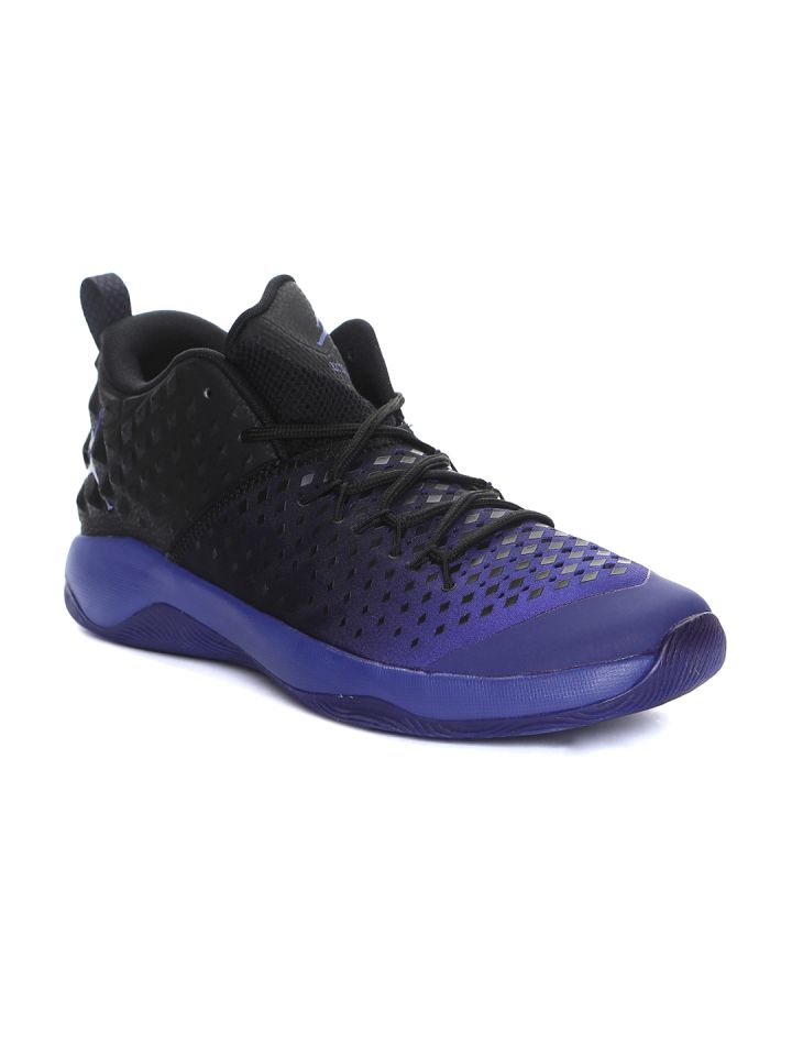 Jordan extra fly black deals