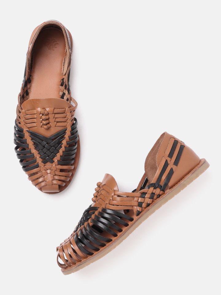 Men's huarache best sale sandals urban outfitters