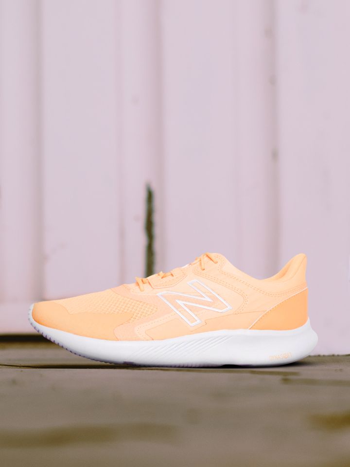 New balance clearance boots women orange