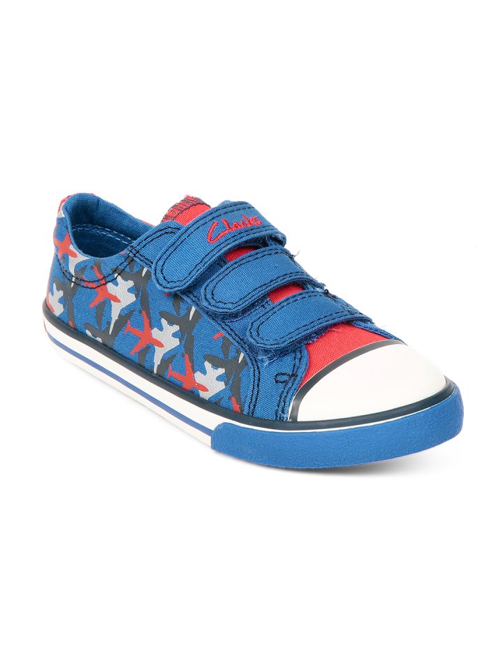 Clarks Boys Blue Wing It Printed Regular Slip On Sneakers