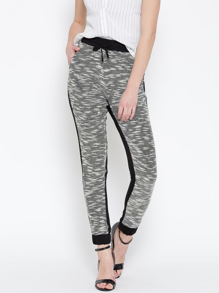 patterned joggers womens