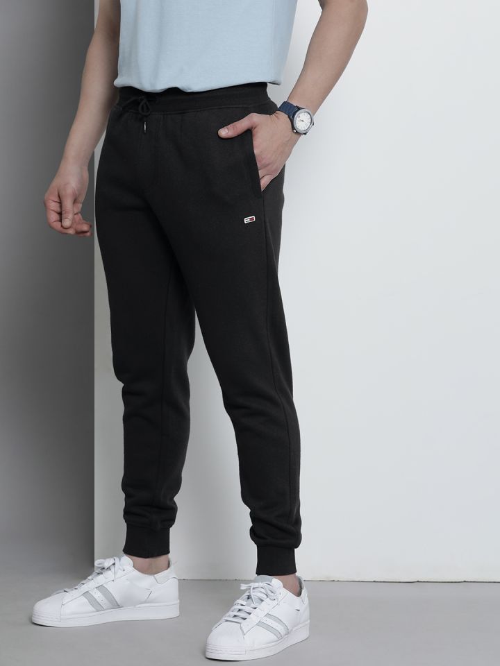 Tommy Hilfiger Men Black Solid Slim Fit Fleece Mid Rise Joggers