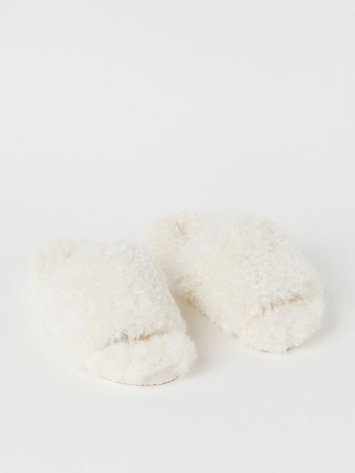 Faux fur online white slippers