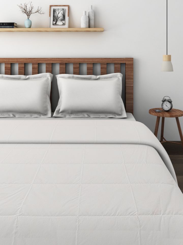Raymond Home White Reversible Heavy Winters Double Quilt Comforter