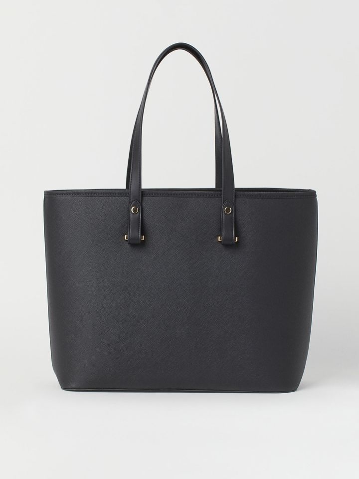 Black handbag hot sale myntra