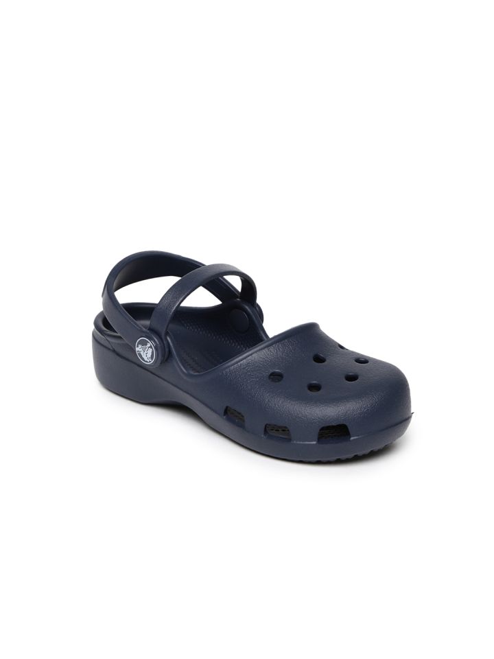 Girls karin crocs outlet