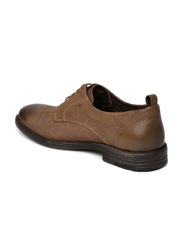 Buy Levi's Men Tan Brown Leather Casual Shoes - Casual Shoes for Men 167156  | Myntra